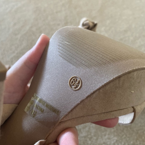 Fashion Nova bandage heels never been worn! Size 6.5 women’s - Picture 4 of 4